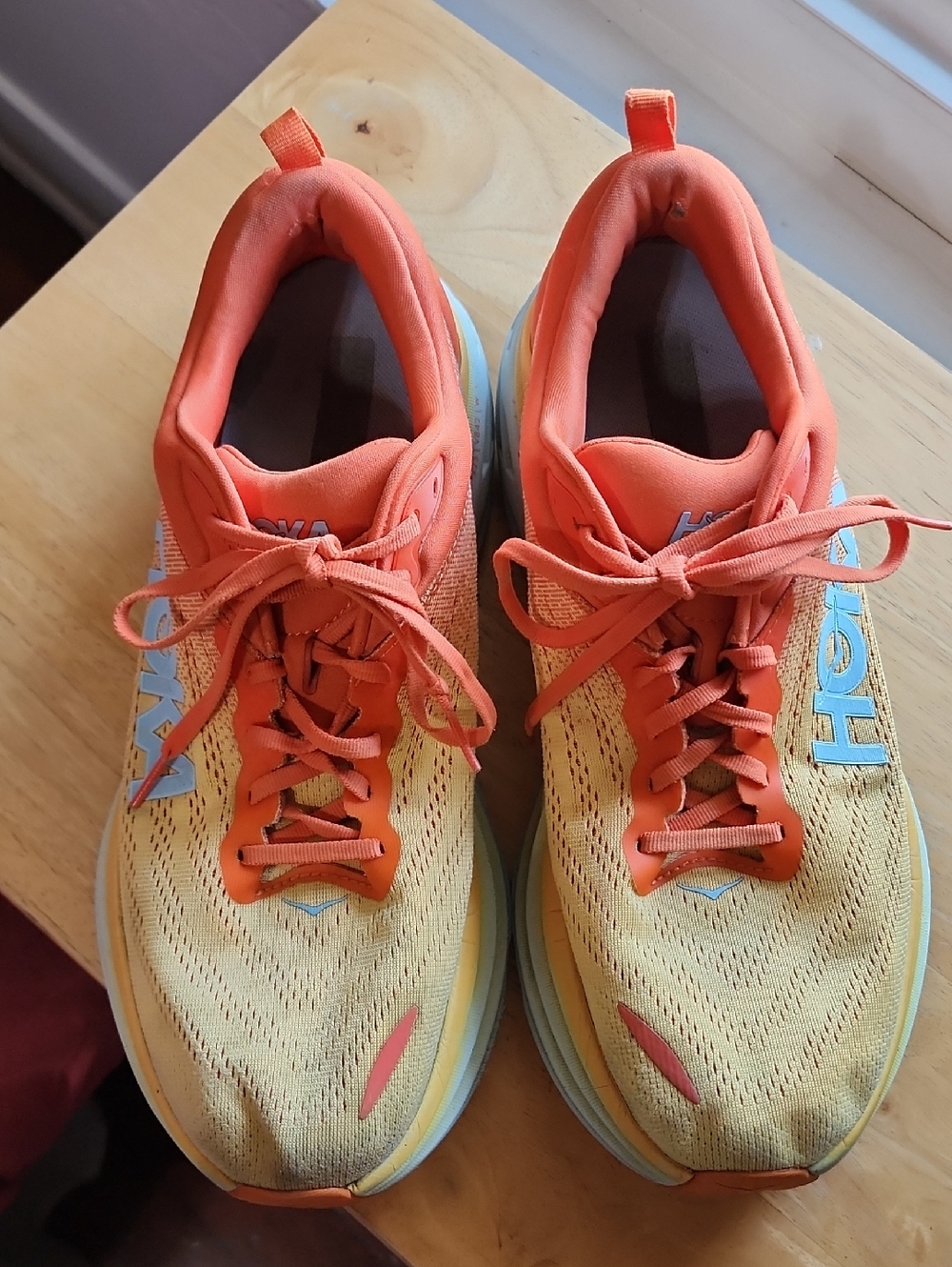 Hoka One One Bondi 8 Men's Running Shoes in Yellow & Orange Size 11.5 2E Wide